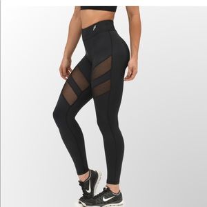 DoYouEven Mesh Panel Black Xs leggings